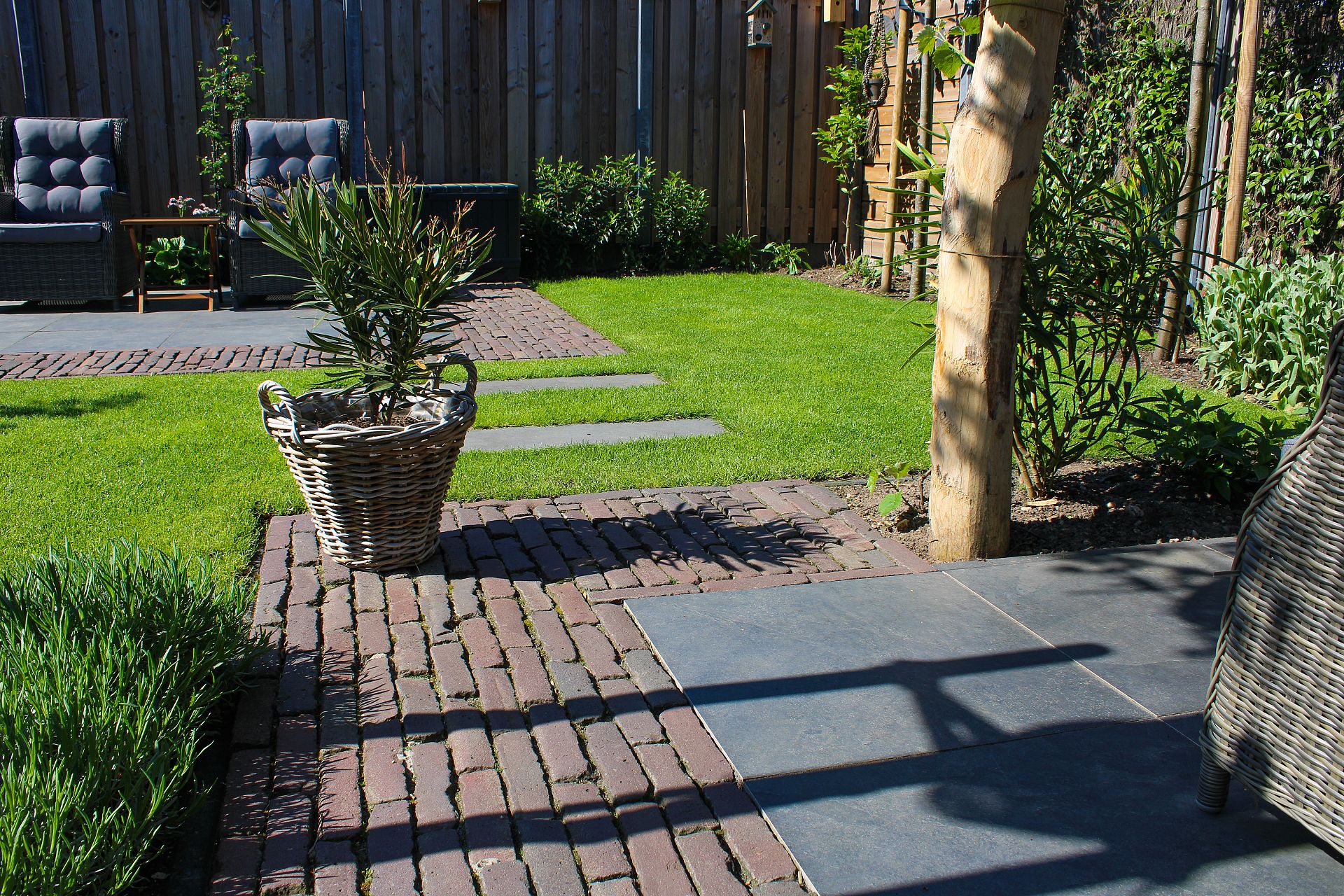 klinkers en tuin Enschede