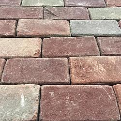 P051, oude gebakken klinkers, Keiformaat, rood