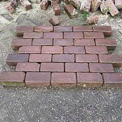 P048, Oude Gebakken Klinkers, Platkeiformaat, Rood-Paars