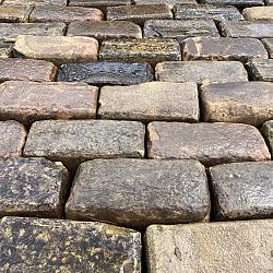 V17, oude Gebakken Klinkers, Keiformaat genuanceerd