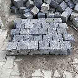 V43, Koperslakkeien, Basalt