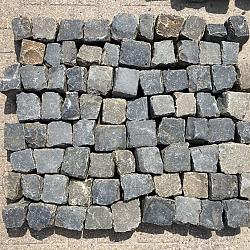 V01, Natuursteen, Basaltkeien, Mix