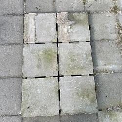 SBP28, Gebruikte Beton Tegels, 30x30x5cm, Grijs, Waterpasserend
