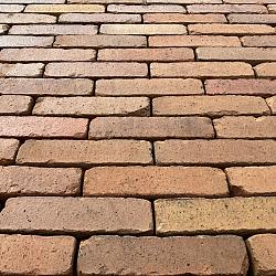 P022, Oude Gebakken Klinkers, Waalformaat, Okergeel