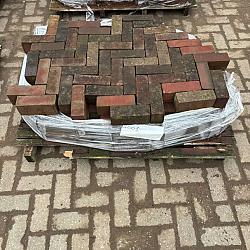 P034, Nieuwe gebakken klinkers, dikformaat, genuanceerd