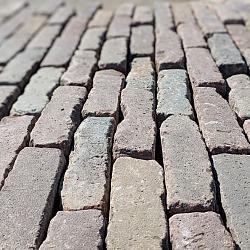 V51, Oude Gebakken Klinkers, Waalformaat, Genuanceerd