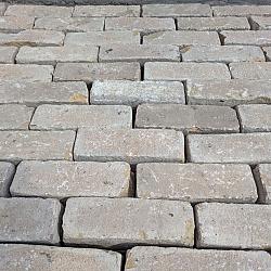 V111, Oude Gebakken Klinkers, Dikformaat, Geel-Brons, ob