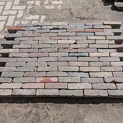 V07, Oude Gebakken Klinkers, Waalformaat, Genuanceerd