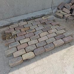 V13, Oude Gebakken Klinkers, Keiformaat, Geel-Brons