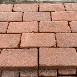 P036, Oude Gebakken Klinkers, Platkeiformaat, Rood-Bruin