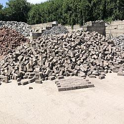 SBV08L, Oude Gebakken Klinkers, Keiformaat, Donker Bont
