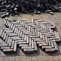 V47, Oude Gebakken Klinkers, Waalformaat, Rood-Paars