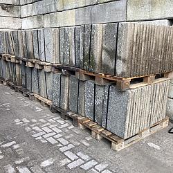 P025, Gebruikte Betontegels 40x60cm