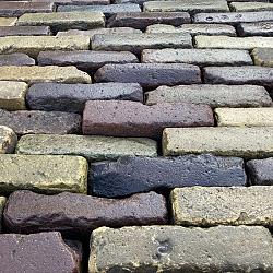 V27, Oude Gebakken Klinkers, Waalformaat, Genuanceerd