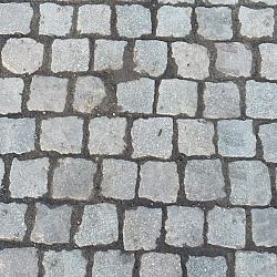 V110, Natuursteenkeien