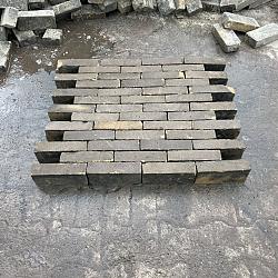 P091, Oude Gebakken Klinkers, Waalformaat, Geel-Brons