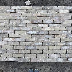 V28, Oude Gebakken Klinkers, Dikformaat, Geel-Brons