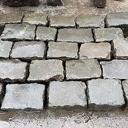 V53 C, Natuursteen, Greskeien