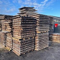 Hardhouten hekken, stalroosters, afrastering, tuin of weide omheining