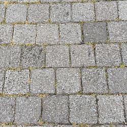 V102, Koperslakkeien, Basalt