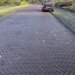 WUF Oude gebakken klinkers, Dikformaat rood-paars genuanceerd