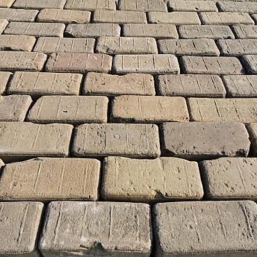 P011, Oude Gebakken Klinkers, Keiformaat, Geel-Brons