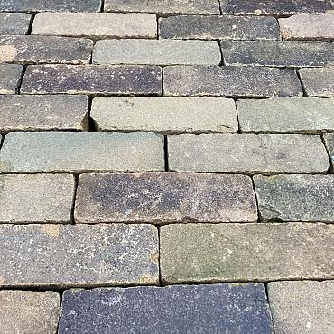 V53 E, Oude Gebakken Klinkers, Dikformaat, Geel-Brons