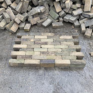 V53 E, Oude Gebakken Klinkers, Dikformaat, Geel-Brons