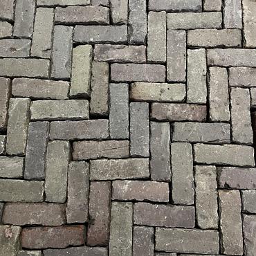 V26, Oude Gebakken Klinkers, Dikformaat, Rood-Paars genuanceerd