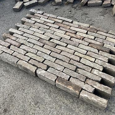 Oude Gebakken Klinkers, Waalformaat, Genuanceerd