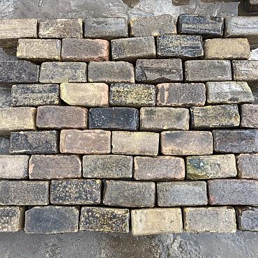 V17, oude Gebakken Klinkers, Keiformaat genuanceerd