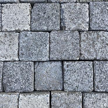 V43, Koperslakkeien, Basalt