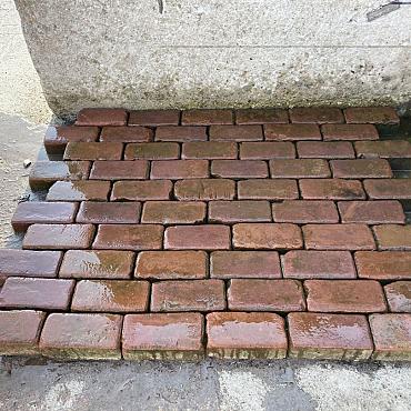 P072, Oude Gebakken Klinkers, Platkeiformaat, Rood-Bruin