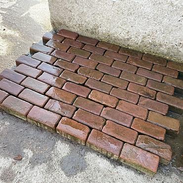 P072, Oude Gebakken Klinkers, Platkeiformaat, Rood-Bruin