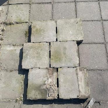 SBP28, Gebruikte Beton Tegels, 30x30x5cm, Grijs, Water passerend