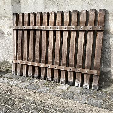 Hardhouten hekken, stalroosters, afrastering, tuin of weide omheining