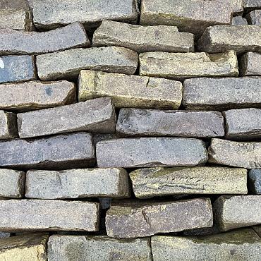Ca. 7,5 m², Oude Gebakken Klinkers, Waalformaat, Genuanceerd, P027