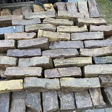 Ca. 7,5 m², Oude Gebakken Klinkers, Waalformaat, Genuanceerd, P027