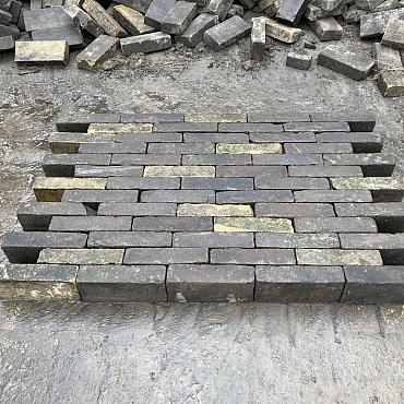 V28, Oude Gebakken Klinkers, Waalformaat, Antraciet-Genuanceerd