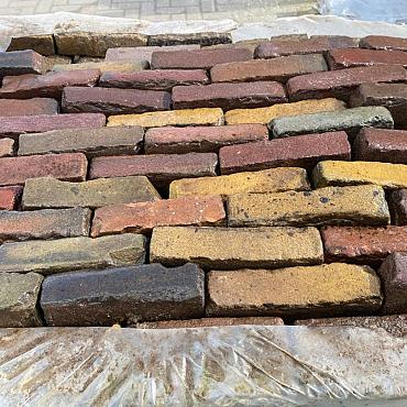 P028, Oude Gebakken Klinkers, Waalformaat, Genuanceerd