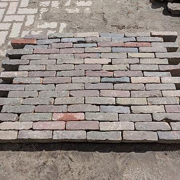 V07, Oude Gebakken Klinkers, Waalformaat, Genuanceerd