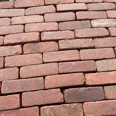 Ca 7m², Oude Gebakken Klinkers, Dikformaat, Rood-Bruin, P043