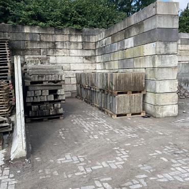 P025, Gebruikte Betontegels 40x60cm