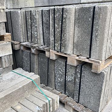 P025, Gebruikte Betontegels 40x60cm