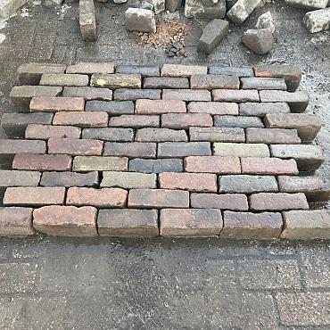 V65, Oude Gebakken Klinkers, Dikformaat, Genuanceerd