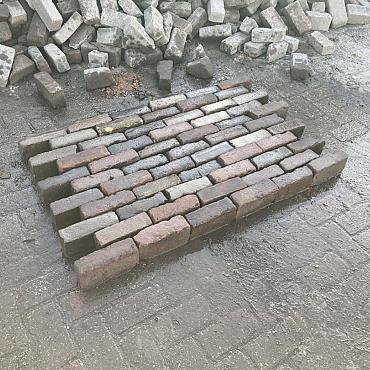 V65, Oude Gebakken Klinkers, Dikformaat, Genuanceerd