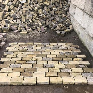 V29, Oude Gebakken Klinkers, Keiformaat, Geel-Brons, OB