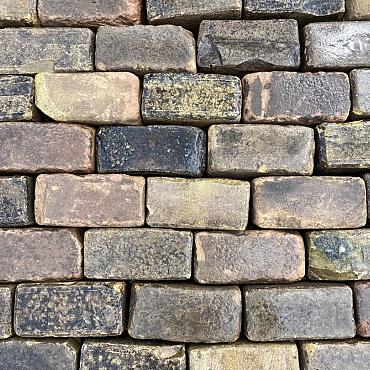 V17, oude Gebakken Klinkers, Keiformaat genuanceerd