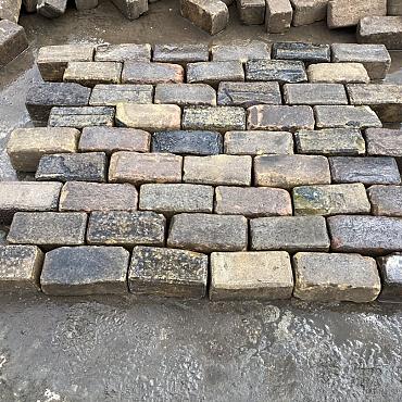 V17, oude Gebakken Klinkers, Keiformaat genuanceerd