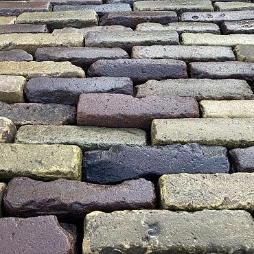 V27, Oude Gebakken Klinkers, Waalformaat, Genuanceerd